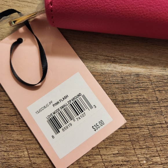 Juicy Couture Pink Wallet - Picture 2 of 9